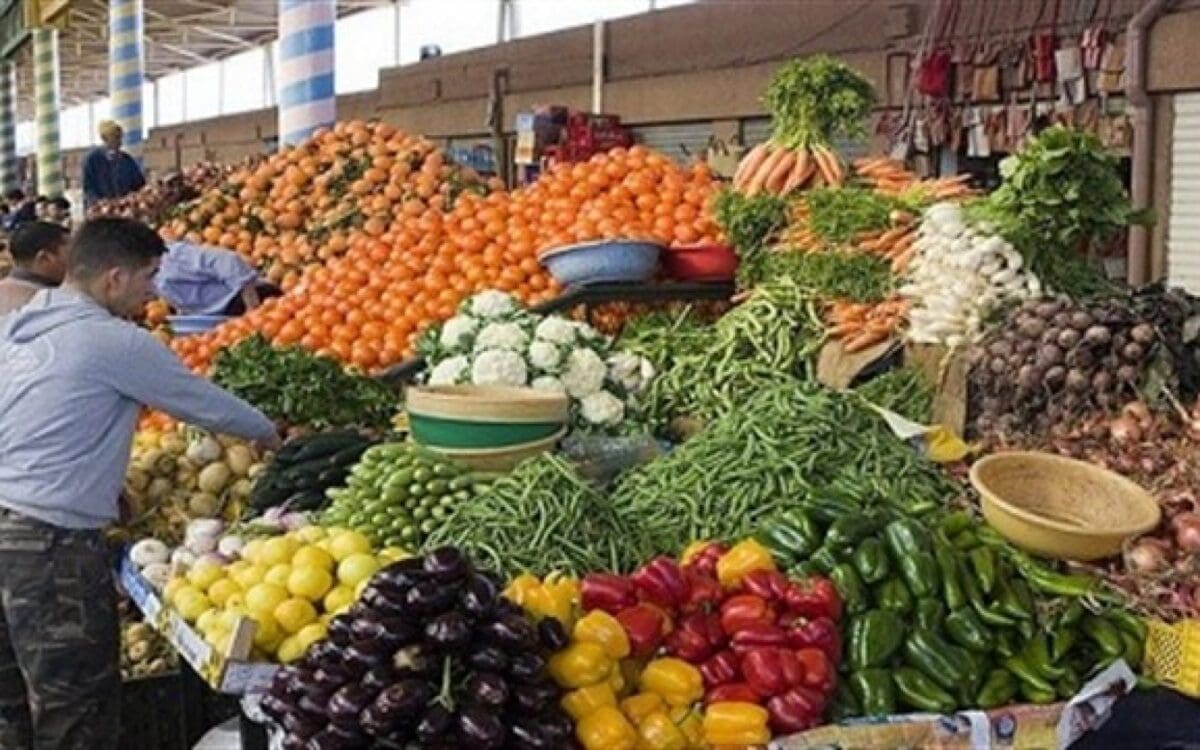 اسعار الخضار والفاكهة بسوق العبور للجملة