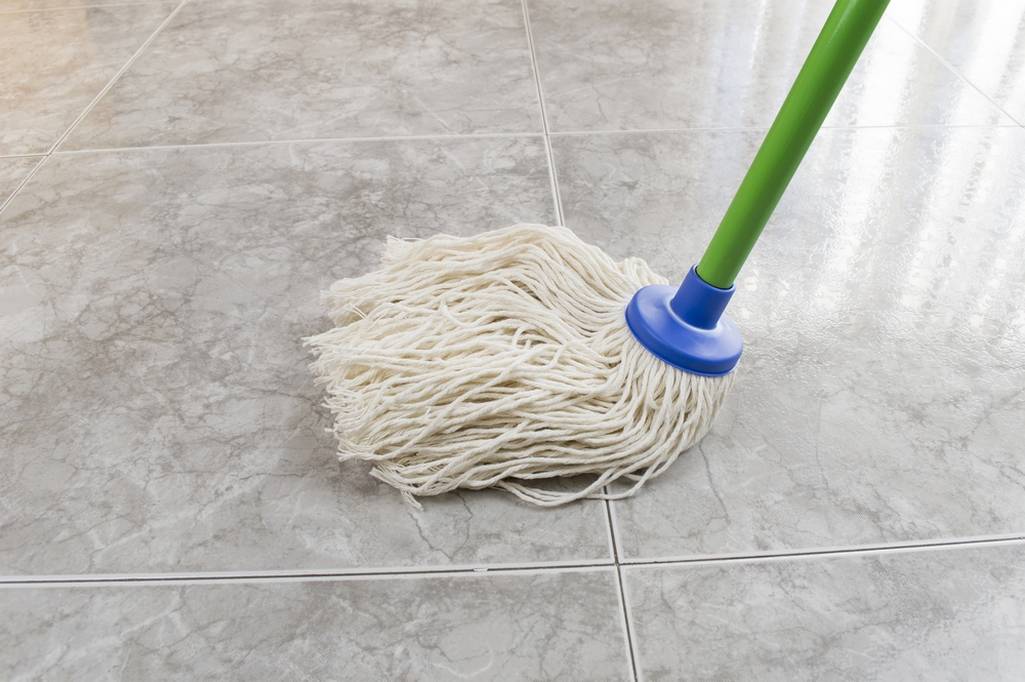 كيفية تنظيف الأرضيات الرخام