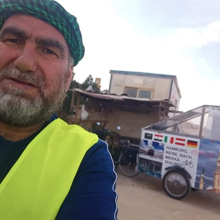 لاجيء سوري يرتحل إلى البيت الحرام في شهرين ونصف على دراجته الهوائية 