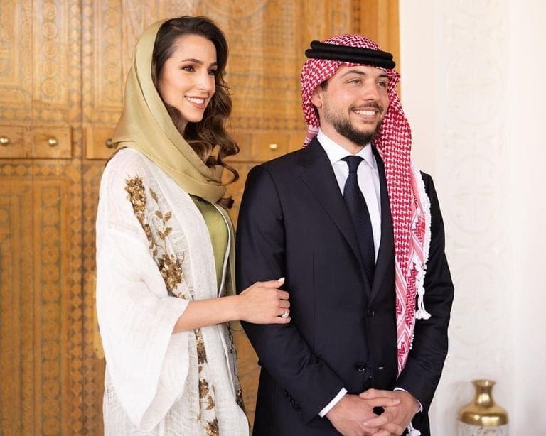 سعر فستان الملكة رانيا