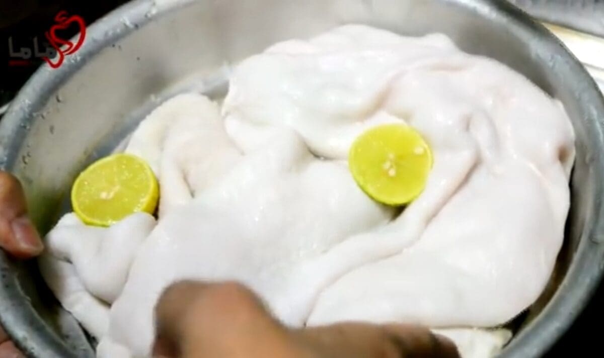 استخدام الليمون للتخلص من الروائح الكريهة داخل الكرشة 