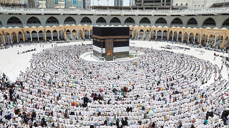 إمام المسجد النبوي: عشر ذي الحجة موسم عظيم للمسابقة إلى الخيرات والتزود بالصالحات