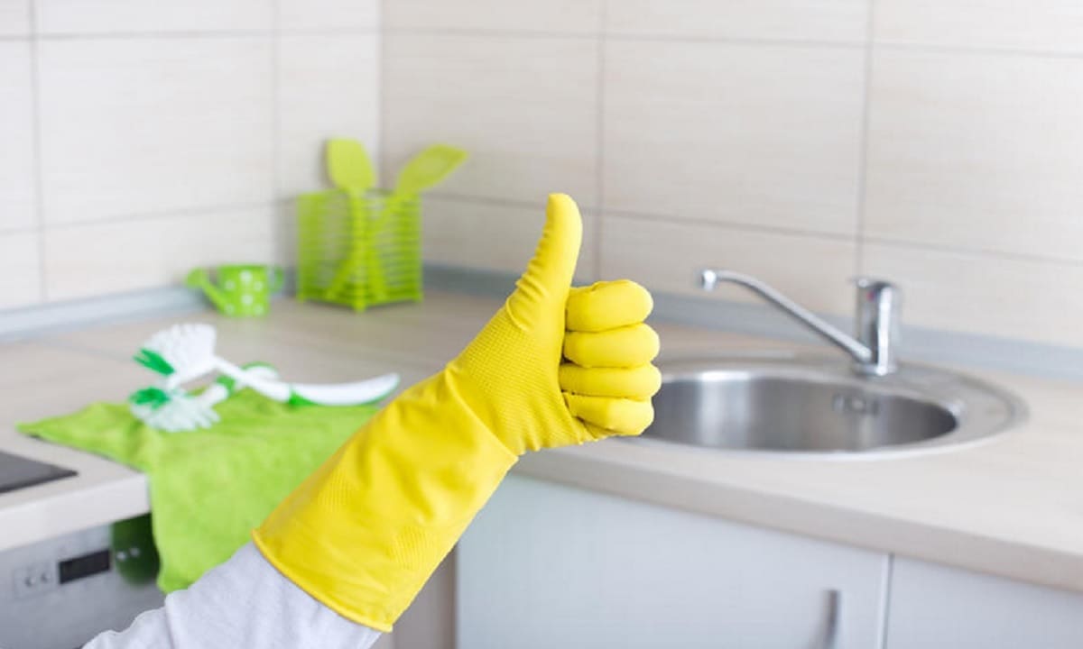 أفضل 4 طرق تساعدك في تنظيف المطبخ