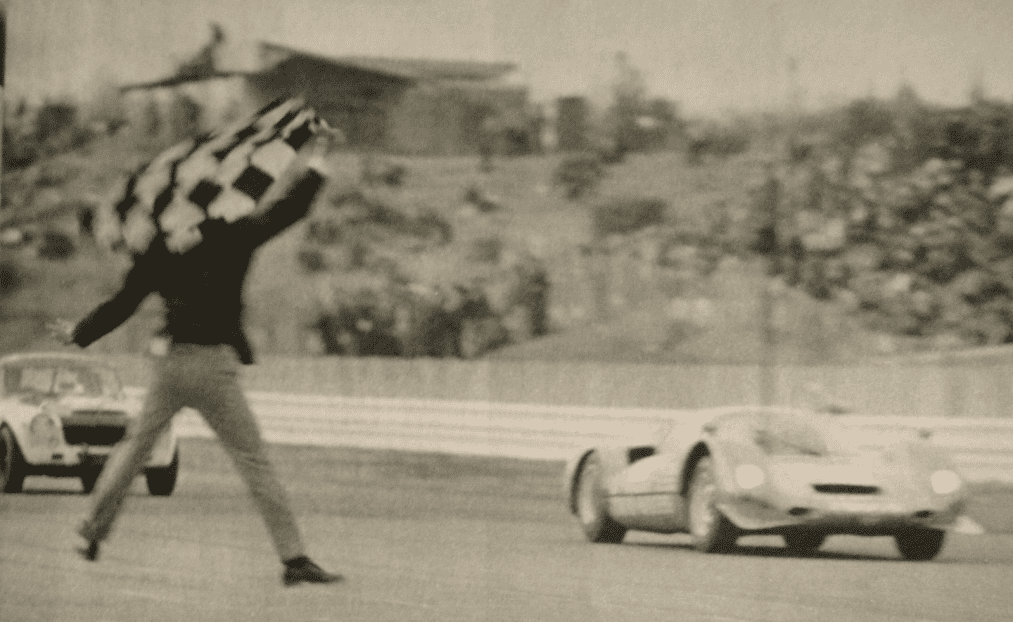 صورة بورش كاريرا 906 من سباق فريق تيودور في الستينات