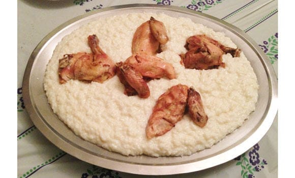 طبق سليق الدجاج الطائفي في اليوم الوطني السعودي