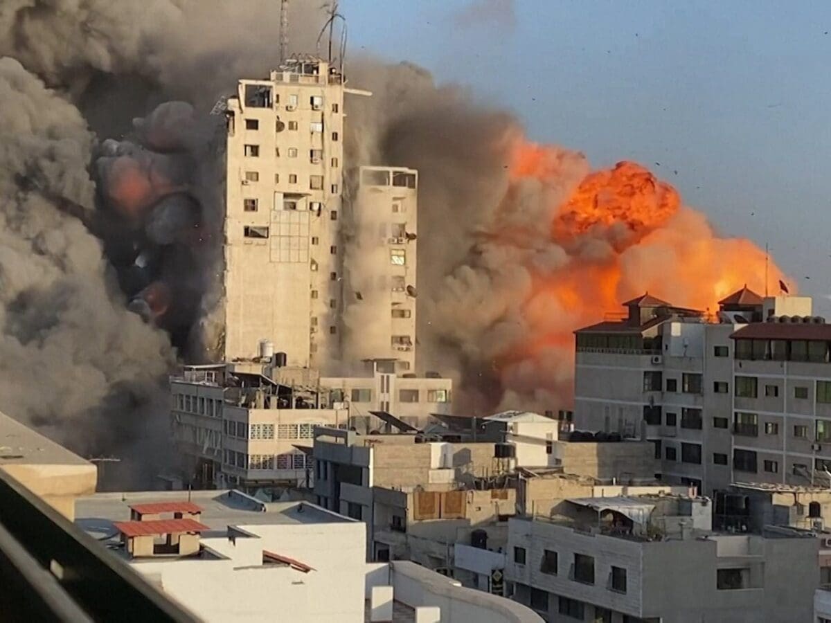 صورة أرشيفية لآثار قصف إسرائيلي على قطاع غزة _ المصدر: mavink