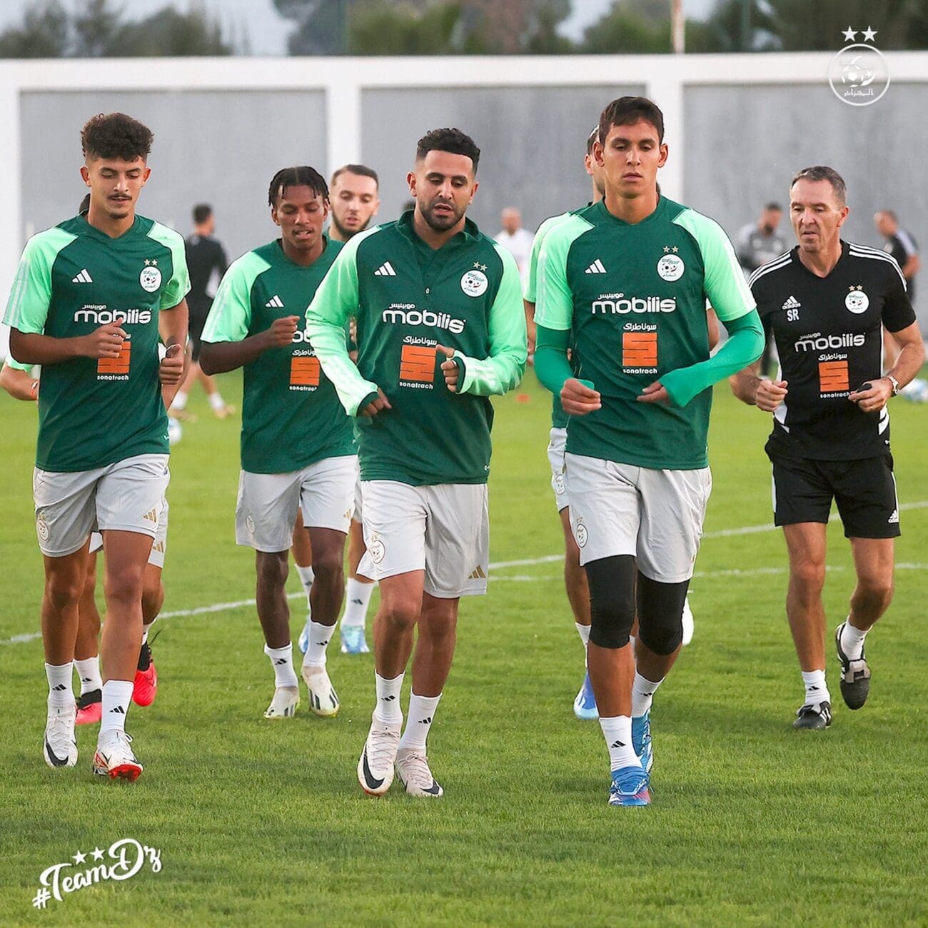 تدريبات منتخب الجزائر استعدادا لودية الرأس الأخضر - مصدر الصورة: الحساب الرسمي لمنتخب الجزائر على تويتر.