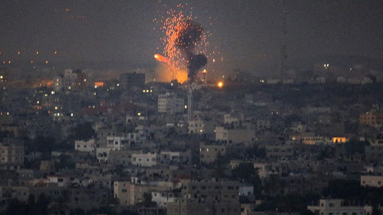 صورة لقصف إسرائيلي مكثف على قطاع غزة _ المصدر: france24