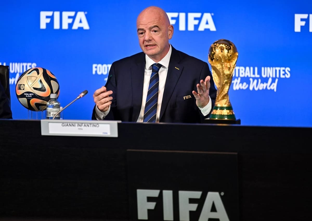 جياني إنفانتينو رئيس الاتحاد الدولي لكرة القدم "فيفا" خلال اجتماع مجلس الفيفا رقم 25 يوم الأربعاء 4 أكتوبر لاتخاذ قرار بشأن استضافة كأس العالم لكرة القدم 2030 - مصدر الصورة: موقع الفيفا الرسمي.
