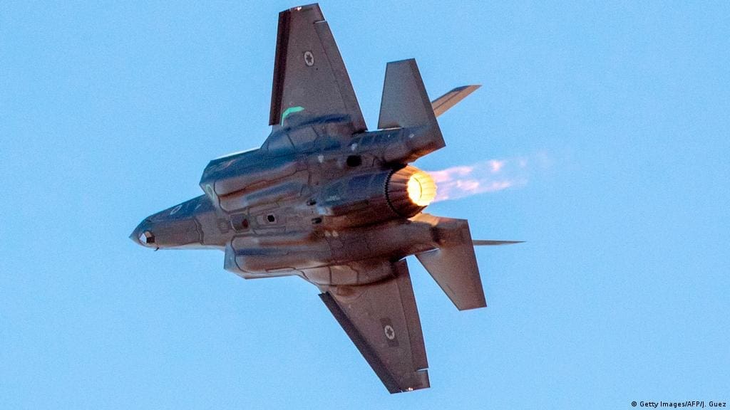 إسرائيل تعترف لأول مرة بـ تمكن حماس من إصابة طائرة حربية.. وتدمير آليات عسكرية
