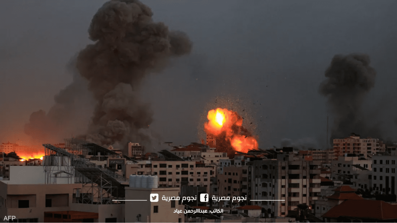 قصف اسرائيلي عنيف علي قطاع غزة مع قطع الاتصالات والأنترنت