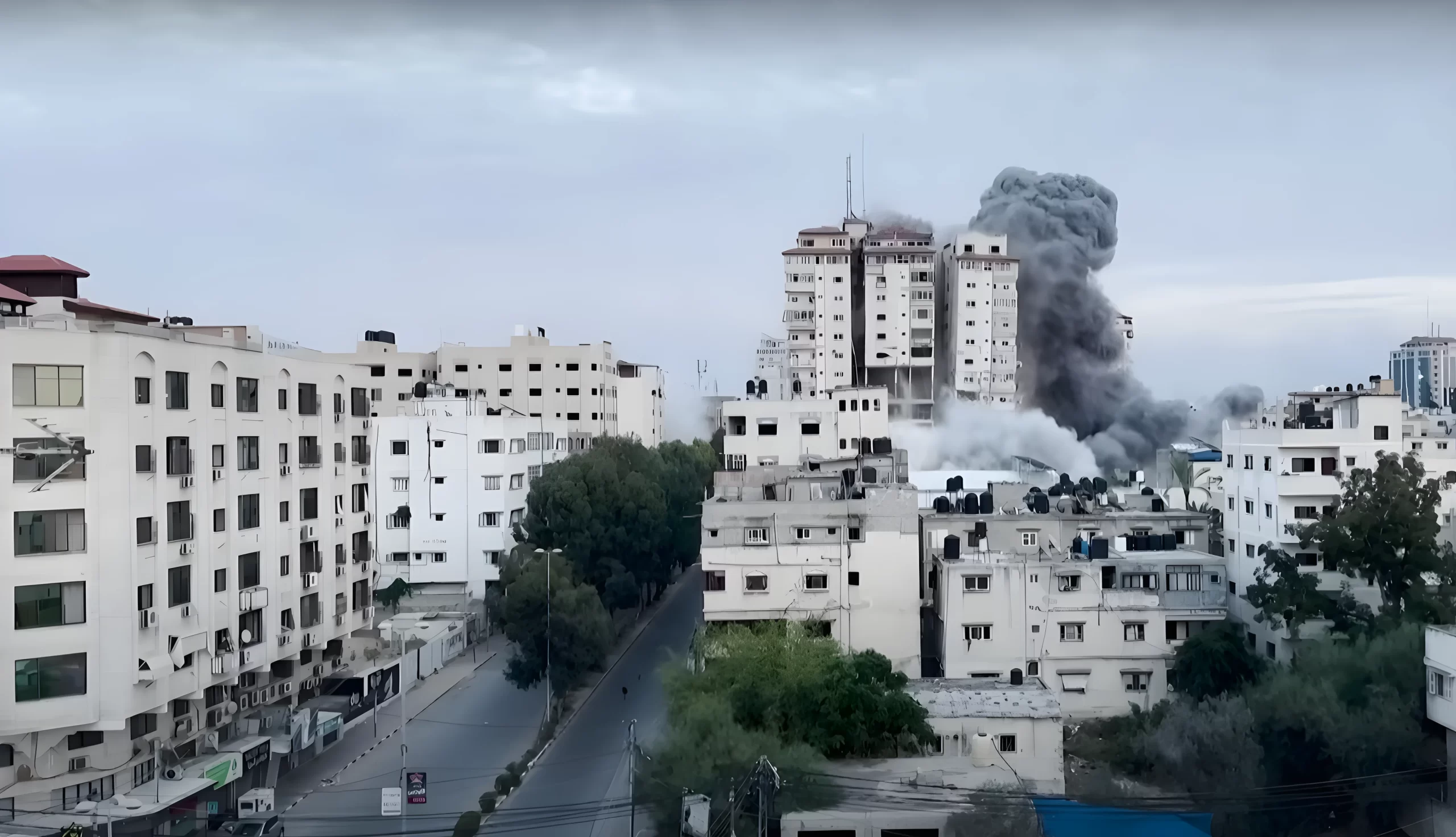 استخدام إسرائيل الفسفور الأبيض في قصفها لأحياء غزة