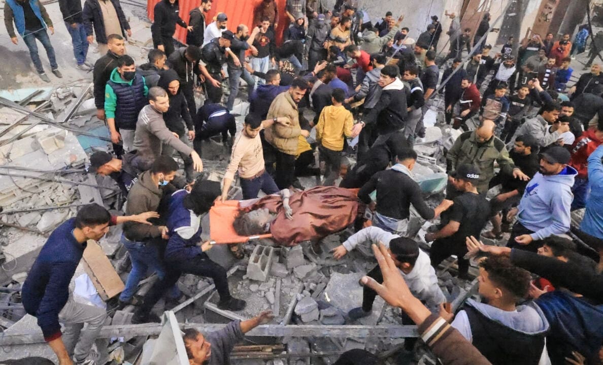 مساع لهدنة جديدة… مقتل أكثر من 20 ألف شخص في قطاع غزة