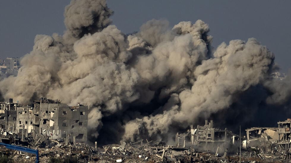 حماس تواجه التحديات وإسرائيل تتوعد بضربة قاضية