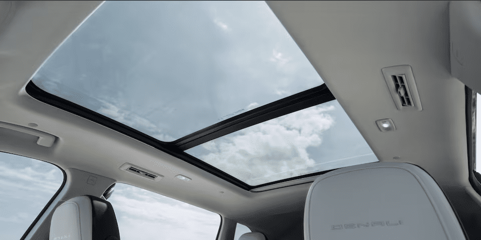فتحة سقف بانورامية لسيارة جي إم سي أكاديا 2024