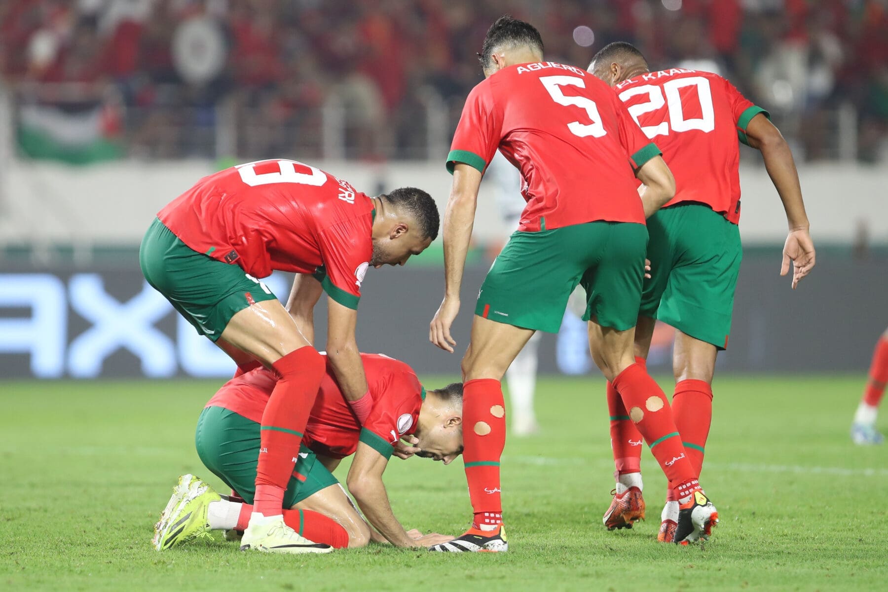 حزن لاعبي المغرب - مصدر الصورة: حساب الكاف على تويتر