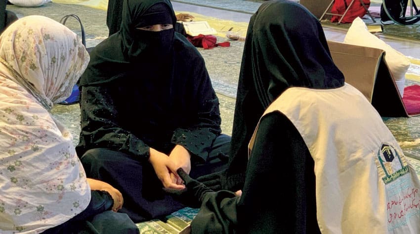 ما هي طريقة التسجيل للاعتكاف في المسجد النبوي للنساء رمضان 1445؟