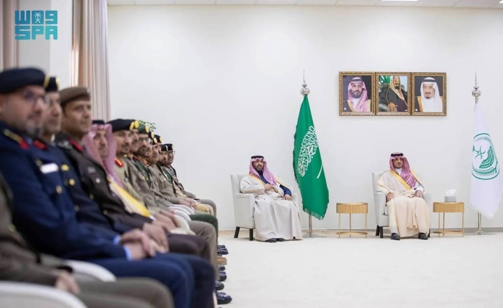 وزير الداخلية السعودي يقدم عدداً من الخدمات الرقمية لحرس الحدود بمنطقة تبوك