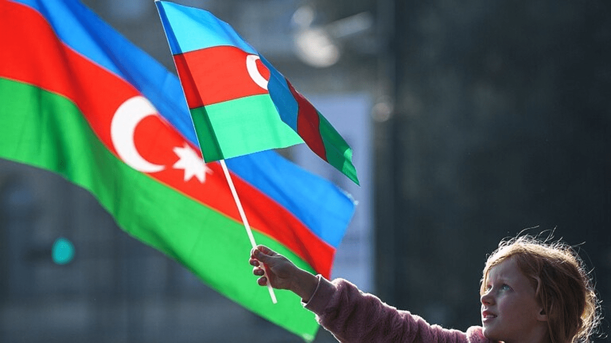 «الخارجية الأذربيجانية» تؤكد على تعزيز قيمة السلام.. وزيادة التعاون المشترك مع "الناتو"