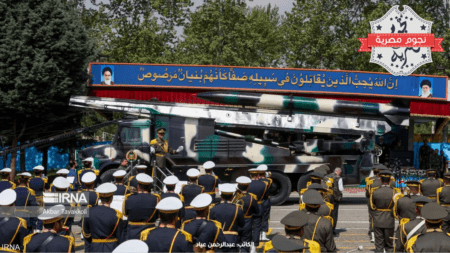 من العرض العسكري الإيراني