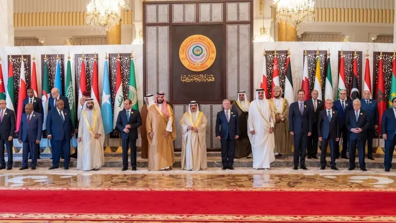 انطلاق القمة العربية الثالثة والثلاثون في البحرين وأبرز كلمات الأمير محمد بن سلمان