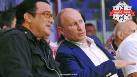 الممثل الأميركي ستيفن سيغال مع الرئيس الروسي بوتين 