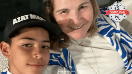 والدة كريستيانو رونالدو مع حفيدها وهو يرتدي الثوب السعودي 